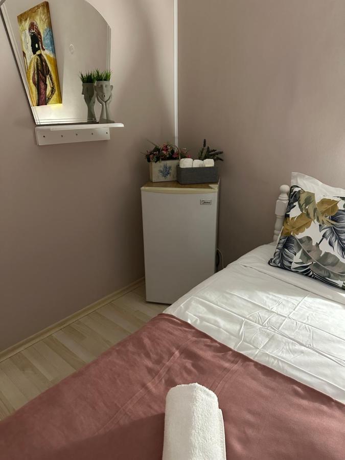Guest House “Poli” Nesebar Esterno foto