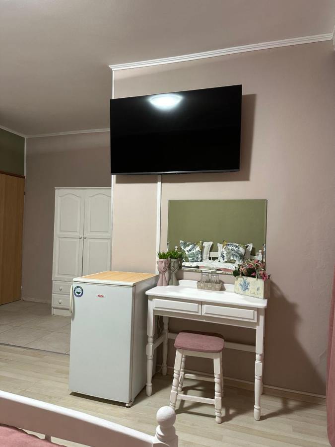 Guest House “Poli” Nesebar Esterno foto